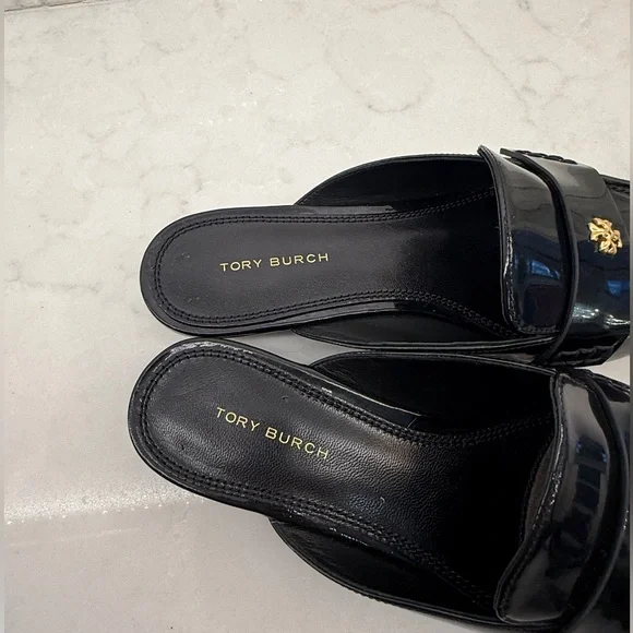 NWOB TORY BURCH PATENT LEATHER MULES BLACK GOLD POINT TOE SLIP ON 5 - Picture 3 of 4